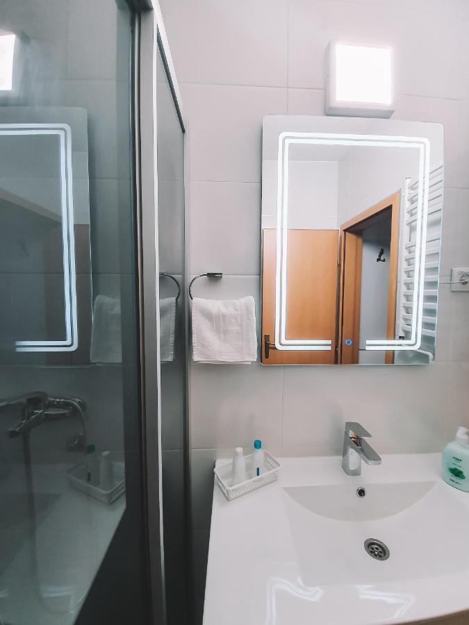 Duga Apartmani Kragujevac Ngoại thất bức ảnh